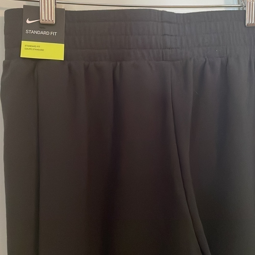 Nike Women's Yoga Crop Pants - New with tag - Picture 8 of 10